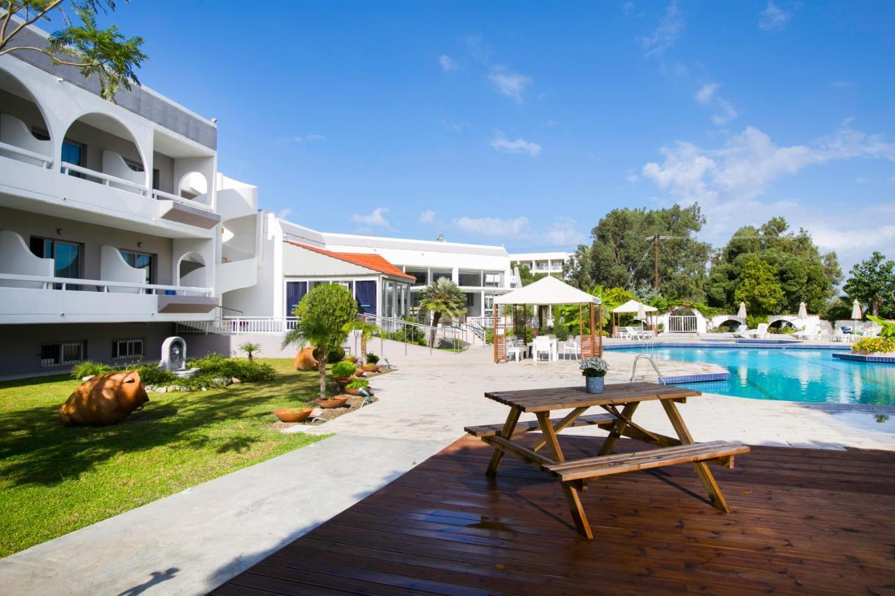 Happy Days Hotel, Adults Only Теологос Экстерьер фото