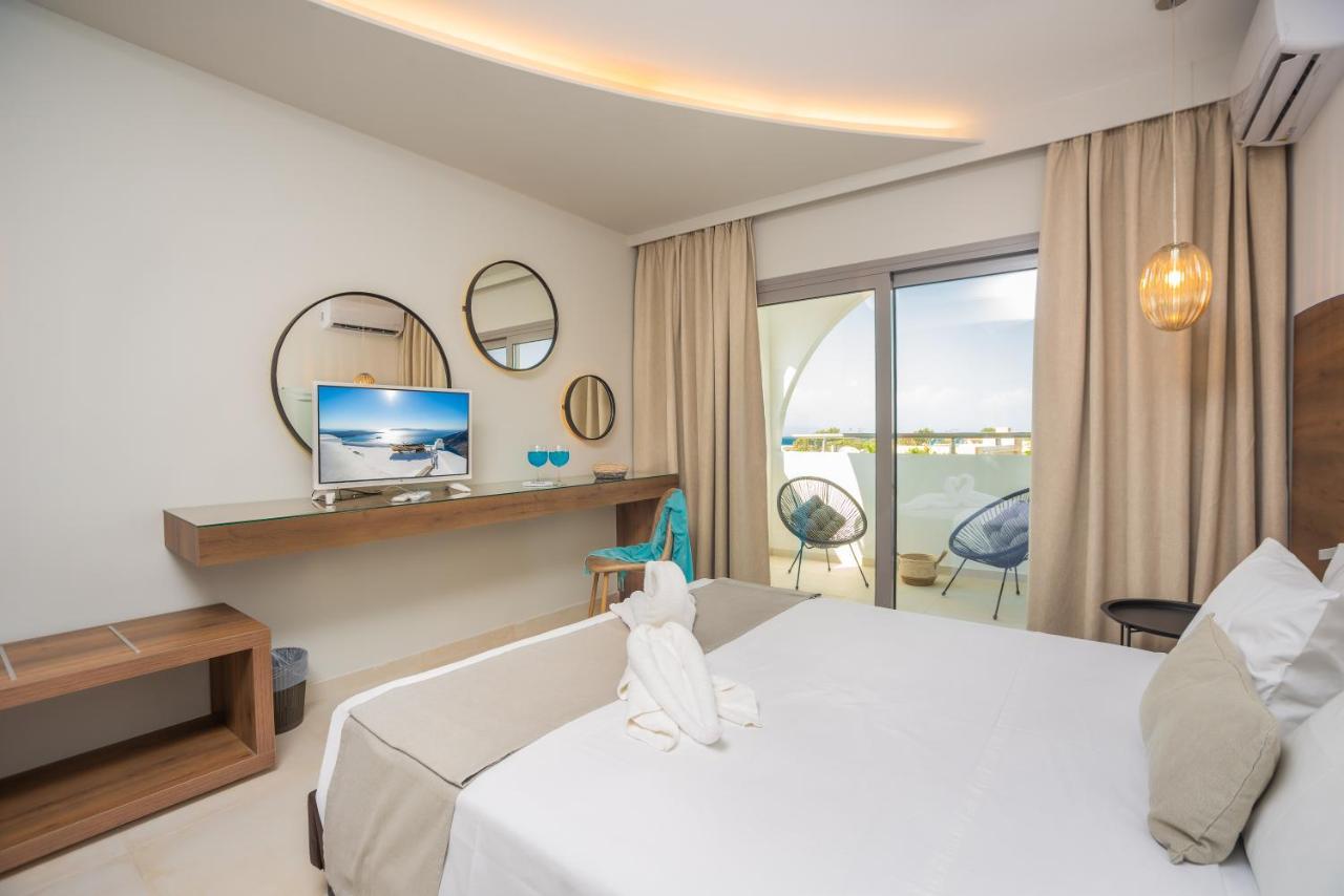 Happy Days Hotel, Adults Only Теологос Экстерьер фото